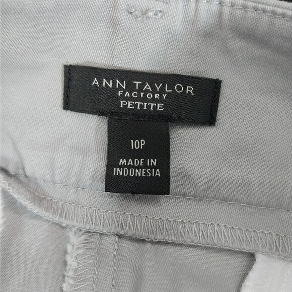 ANN TAYLOR FACTORY! PALEST GRAY CROPPED, RELAXED NOTCHED ANKLE PANTS! SZ 10P - Picture 8 of 10